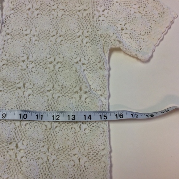 Hand Crocheted Women’s White Button Up Top VTG - Picture 10 of 13